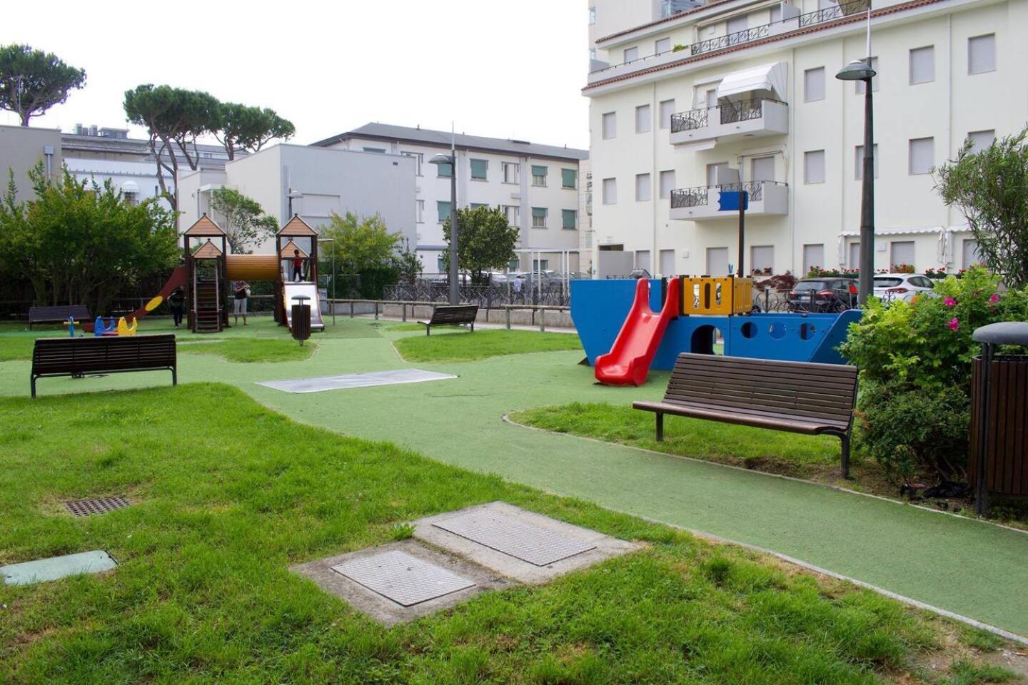Marconi Deluxe Apartamento Lido di Jesolo Exterior foto
